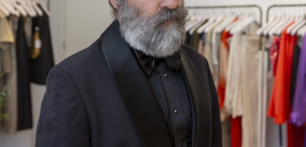 Making of exclusivo para la Esquire España de los looks de Pedro del Hierro para Luis Tosar, presentador de la Gala de los Goya 2026